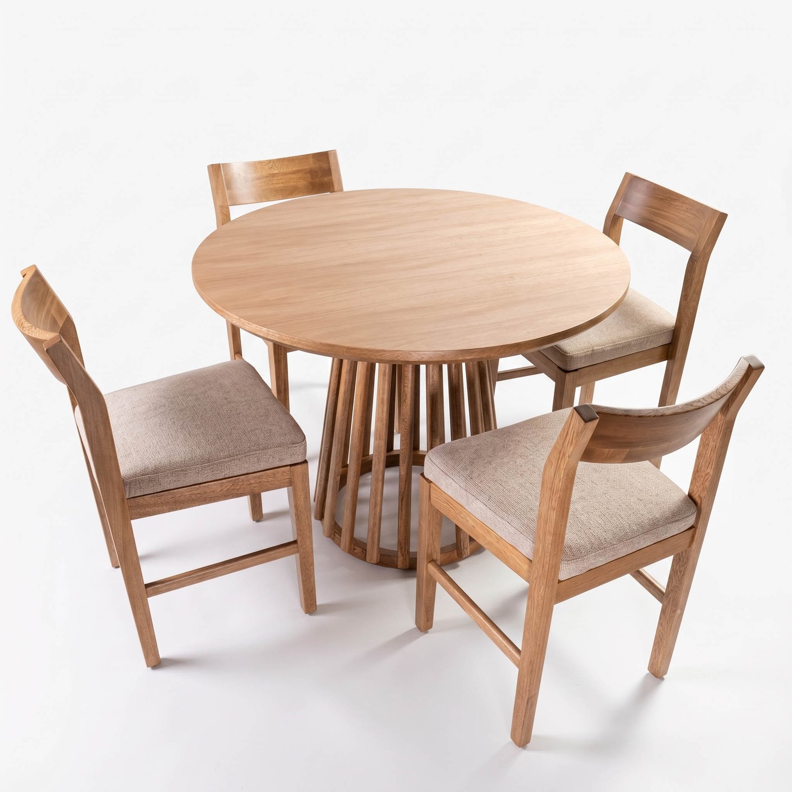 Mesa de comedor Violeta en madera natural flor morado para diseño interior en Bogotá