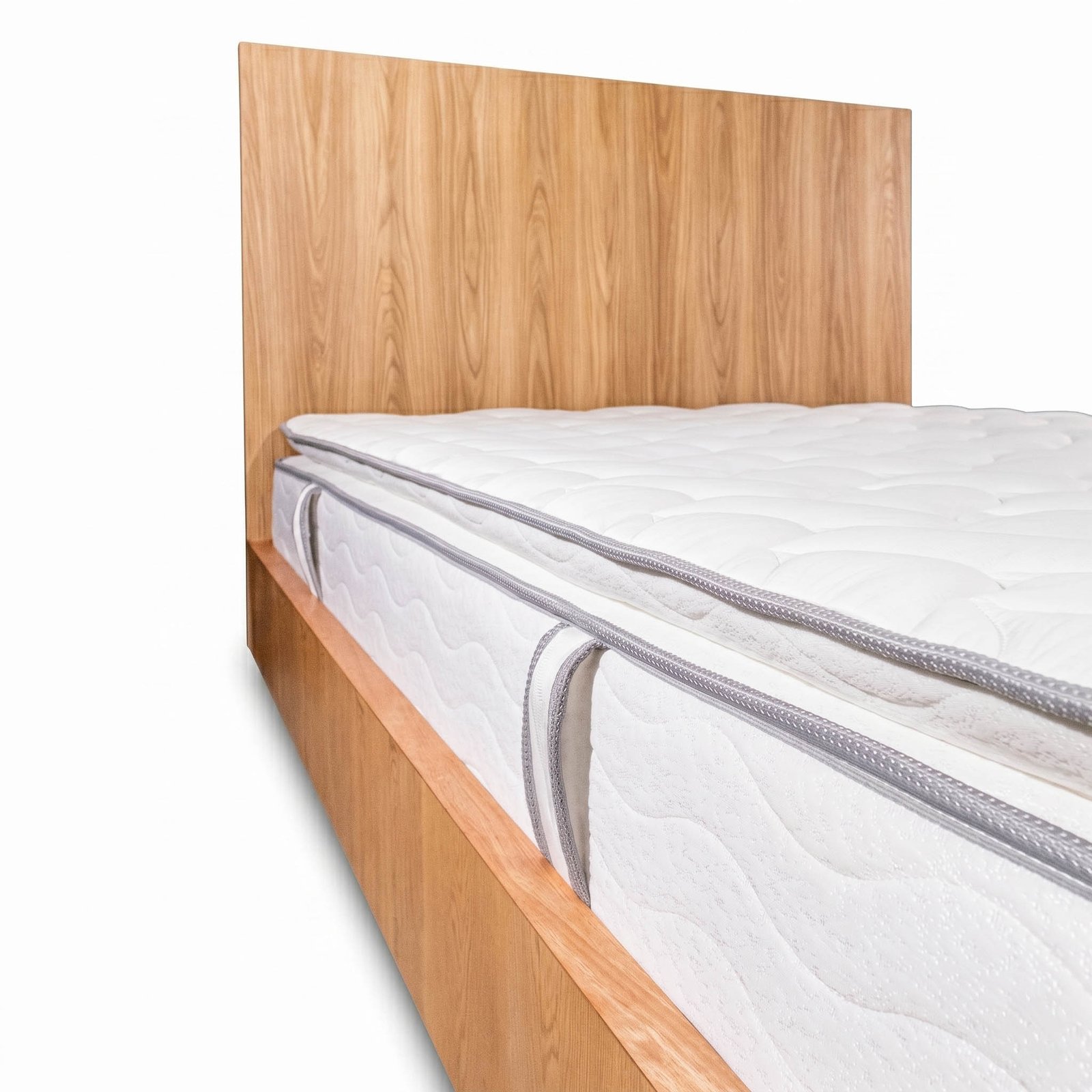 Base cama de roble sólido minimalista para habitaciones de lujo en Bogotá Colombia