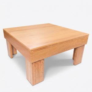 Mesa de centro Lia geométrica en madera flor morado fabricada en Bogotá
